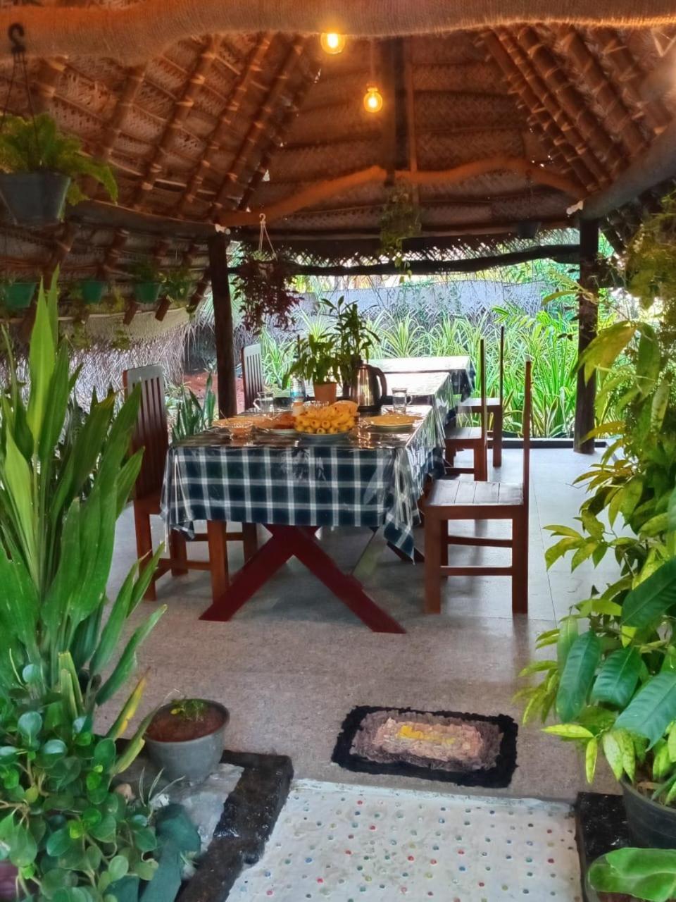 Lake Face Cabana Tissamaharama Exterior photo